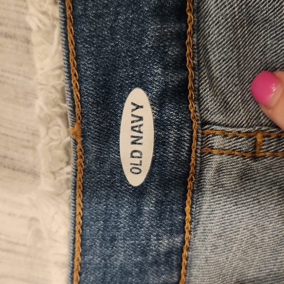 Light wash, high waist distressed Old Navy jean shorts size 14! - Picture 2 of 9